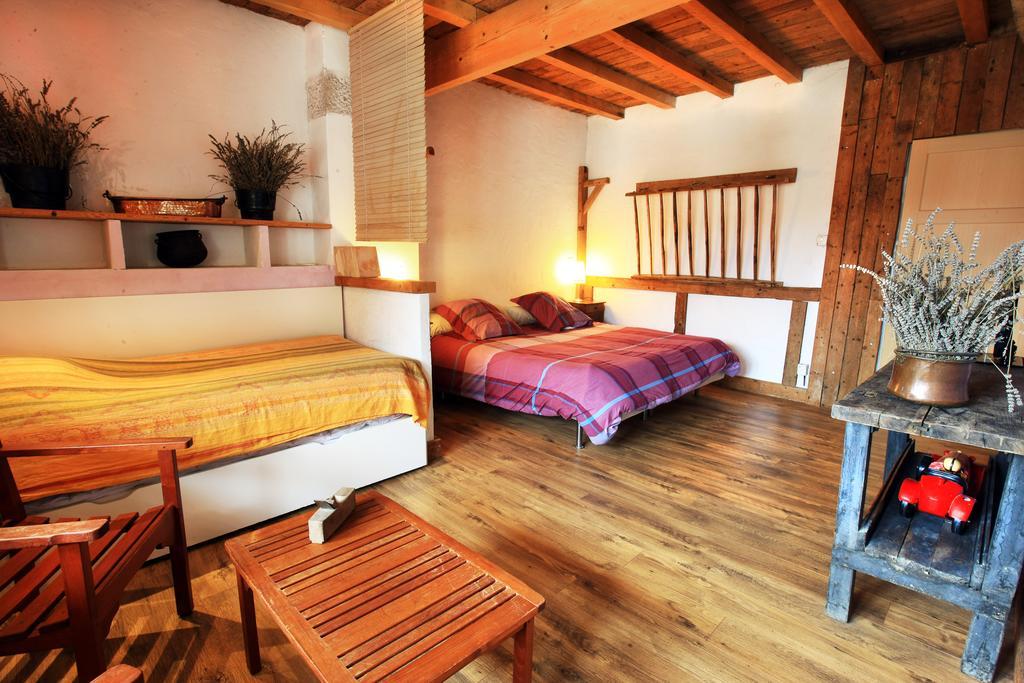 La Ferme Modele Hotell Châtillon-la-Palud Rom bilde